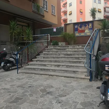 Apartment Stella Vaticana Front Metro Rome